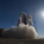 Китайская ракета весом 11 тонн пролетит мимо Латвии, угроза минует страну