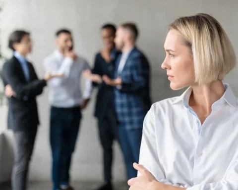 Количество качественных рабочих мест в Латвии продолжает сокращаться в 2025 году