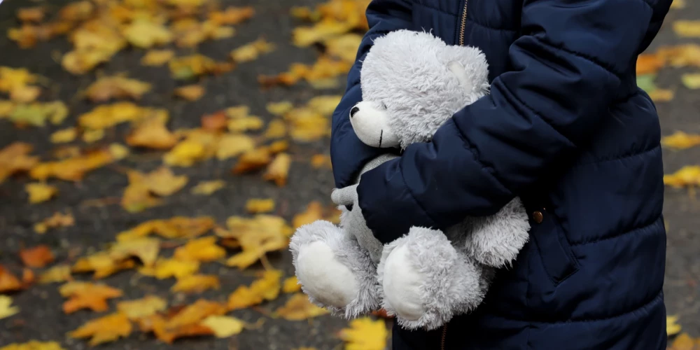 Количество жалоб на нарушение прав детей в Латвии увеличилось