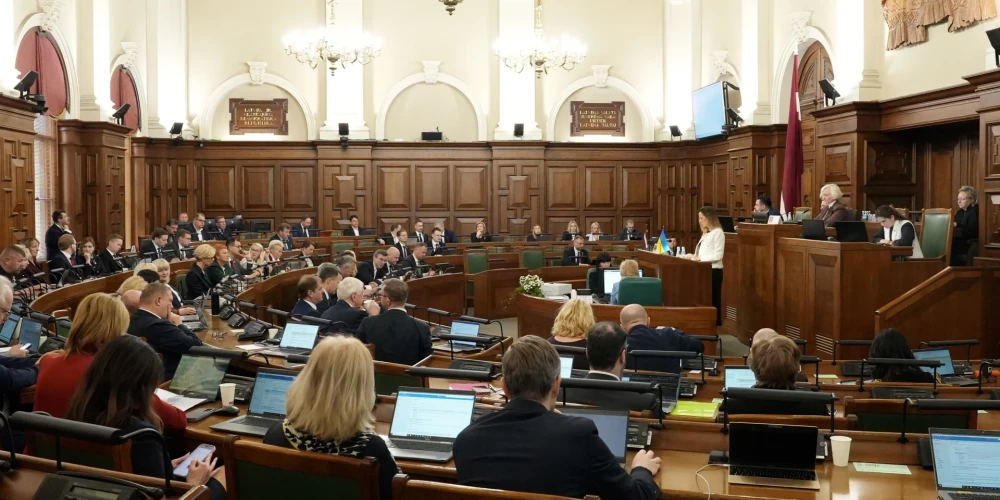 Латвийские депутаты получили значительные компенсации на жилье и проезд