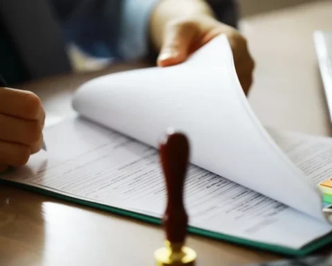 Латвийским чиновникам предписано ускорить реакции на обращения граждан