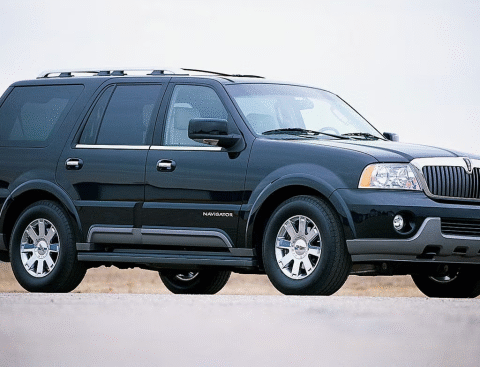 Латвия передаст Украине 21 конфискованный автомобиль, в том числе Lincoln Navigator