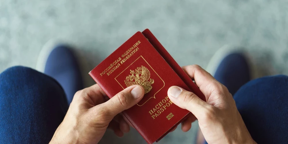 Латвия вводит новое ограничение для граждан России по вопросам постоянного вида на жительство