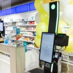 Mēness aptieka внедрила кассы самообслуживания для улучшения аптечного обслуживания в Латвии
