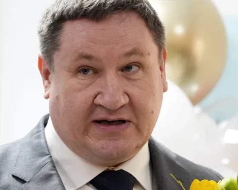 Мэр Огре раскритиковал мэра Резекне за запрет общаться с избирателями на русском языке