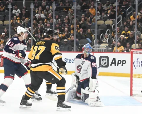 Мерзликин одержал победу над Шиловым в буллитах в матче НХЛ 17 января