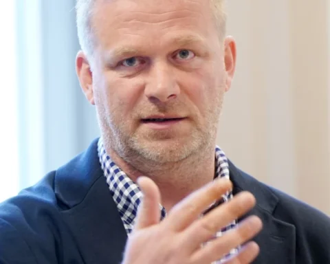 Министры Латвии сталкиваются с обсуждениями роста числа советников в бюро