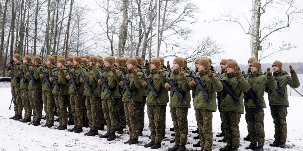 Минобороны Латвии обращается к молодым людям: призыв на военную службу в 2026 году