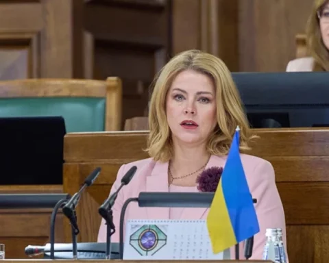 Нацобъединение вновь попыталось отстранить Силиню от поста в контексте рекомендаций по языковой политике