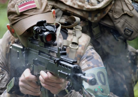 Необходимость немилитаризованного участия латвийцев в защите государства обсуждена на конференции в Сейме