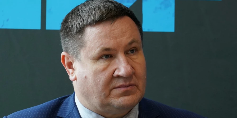 От мэра Огре требуют объяснить работу без допуска к гостайне