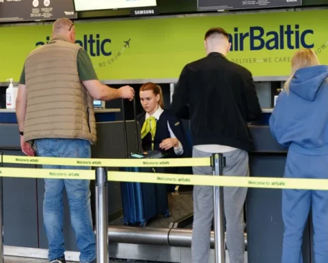 Пассажирка airBaltic обвинила авиакомпанию в неуважении к паспорту Латвии