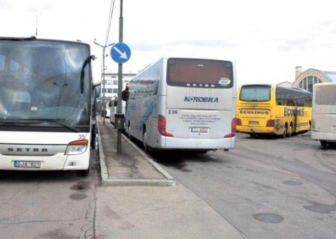 Перевозчики требуют отставки министра сообщения из-за критического положения в отрасли