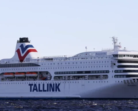 План возвращения парома Рига-Стокгольм сорвался из-за необходимости переговоров с Tallink