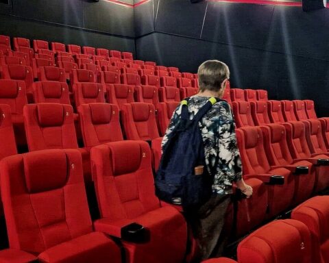 Поход в кино перестал быть массовым досугом для россиян