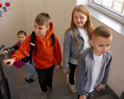 Предложения о лишении гражданства и запрете русского языка в Латвии обсуждаются в Сейме