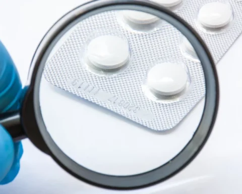 Проблема фальшивых лекарств в Латвии: задержаны восемь человек за незаконное распространение