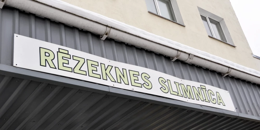 Региональные больницы Латвии требуют остановить сокращение бюджета на фоне снижения оплаты за пациентов