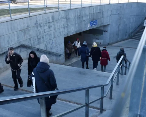 Рига предлагает 2500 евро художникам для оформления туннеля у Центрального рынка