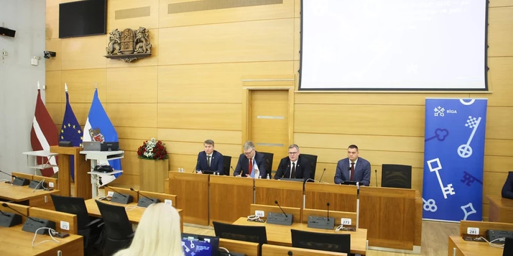 Рижская дума утверждает бюджет с дефицитом 194 млн евро, оппозиция предложила 70 изменений