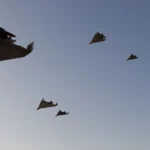 Россия планирует увеличить количество военных дронов до 160 000. Как Латвия укрепит свои оборонные возможности?