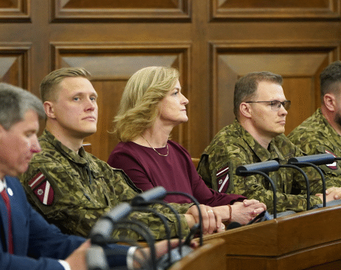 Сейм Латвии начинает новый сезон с демарша правой оппозиции против премьер-министра Силини