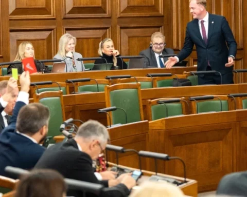 Сейм Латвии принял 126 законов, но работа сессии осложнена отсутствием кворума