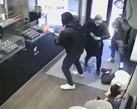 Сербы, совершившие ограбление часового магазина в Старой Риге, задержаны в Финляндии