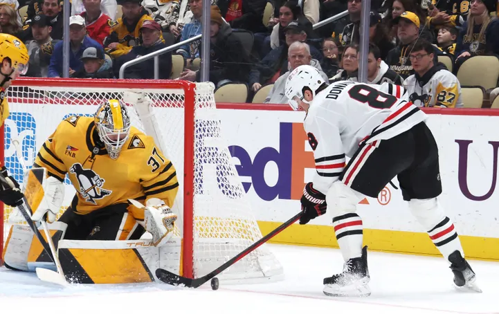 Шилов выступает за "Питтсбург Пингвинз", одержав пять побед подряд в НХЛ