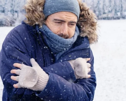 Сильные морозы ожидаются в Латвии, январь может стать самым холодным с 2012 года