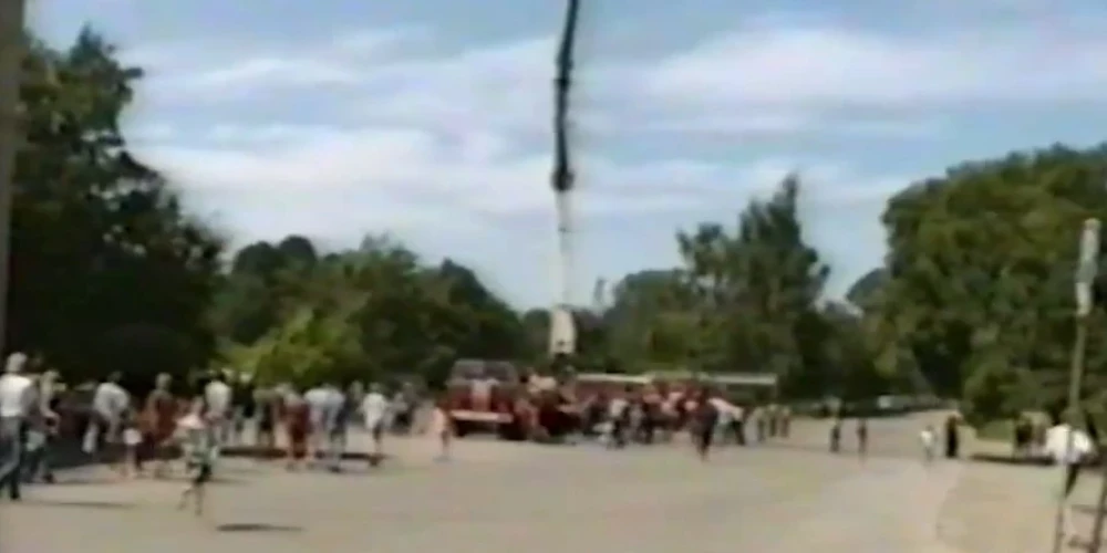 Талси, 28 июня 1997 года: трагедия на семейном аттракционе на спецтехнике остаётся в памяти Латвии