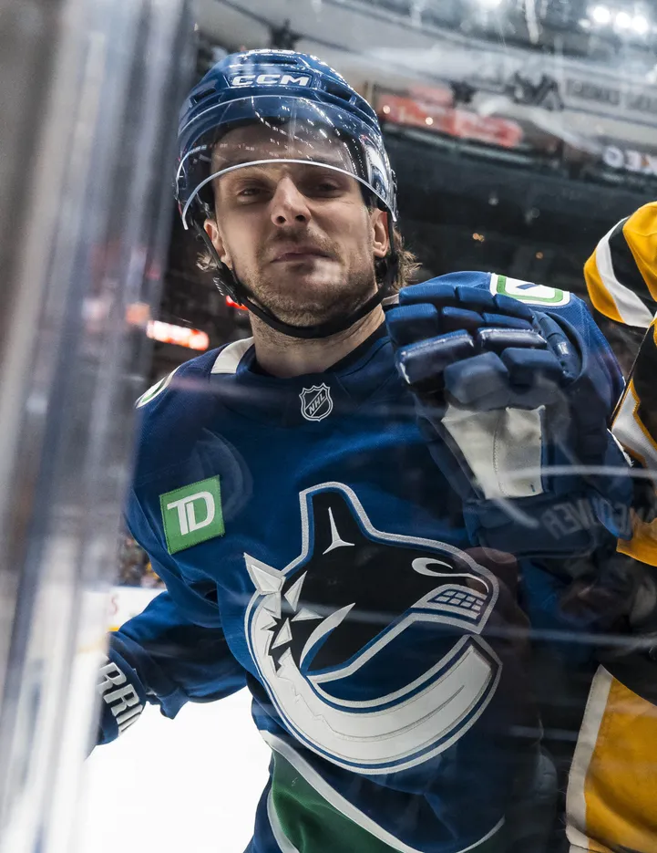 Теодор Блюгер забил гол в меньшинстве, "Кэнакс" победили "Дакс" 2:0