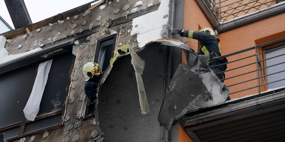 В Крусткалны отключили газ, воду, тепло и электричество в пострадавшем от пожара доме