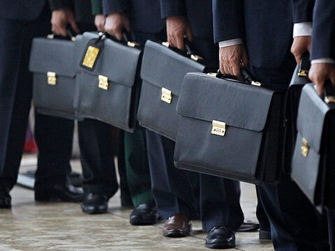 В Латвии обсуждают количество советников у министров и необходимость их бюро