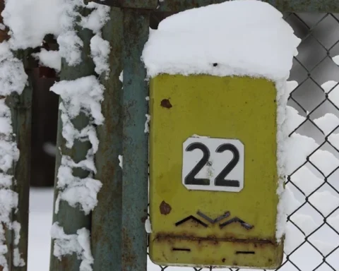 В Латвии вводят штраф за бумажные счета для арендаторов муниципальной недвижимости