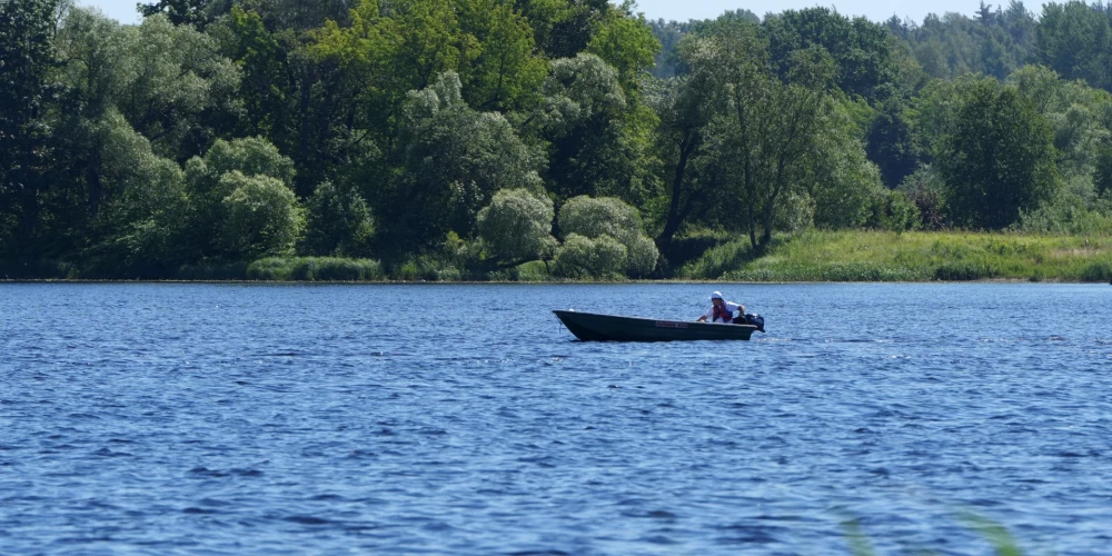 В латвийских озерах планируют уничтожить инвазивные виды моллюсков