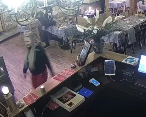 В Риге ищут пару, не оплатившую счёт в ресторане Naples