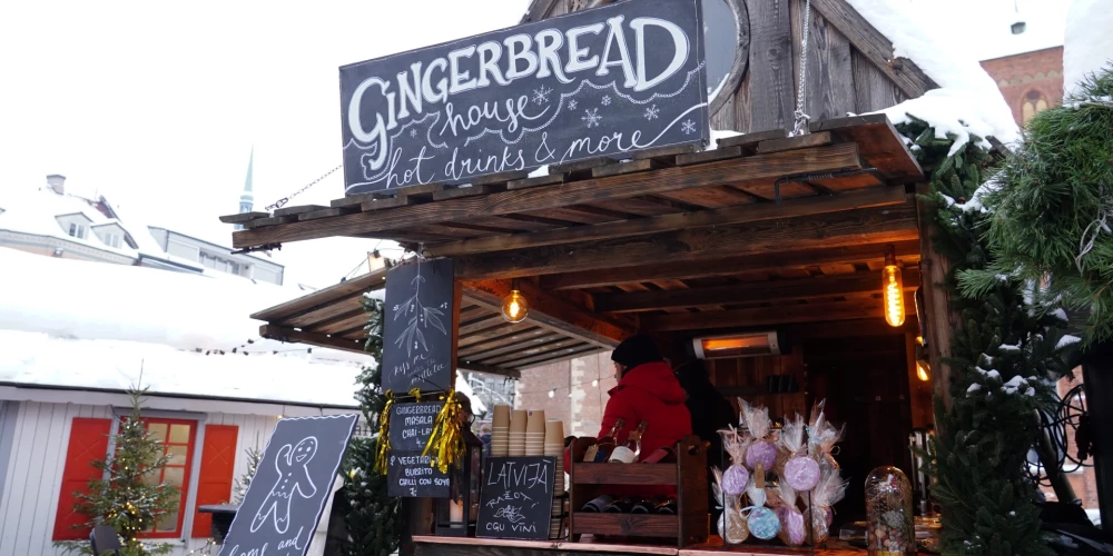 В Риге планируется закупка 10 столов для уличной торговли за более чем 120 000 евро