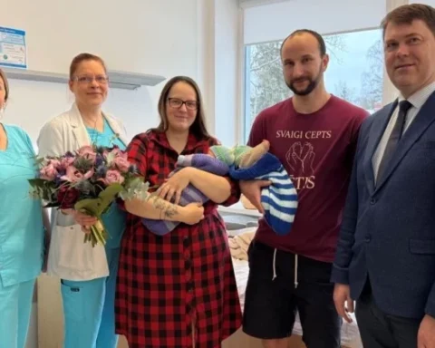 В Видземской больнице родились первые близнецы 2026 года