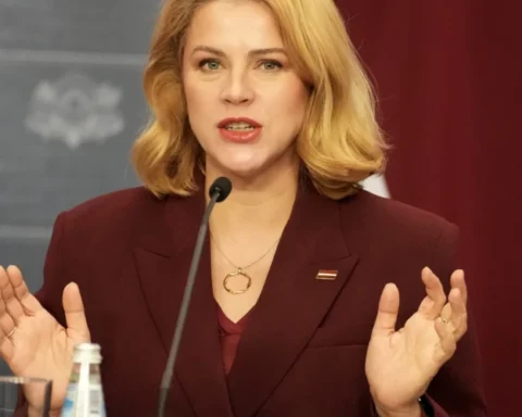 Вопрос повышения зарплат педагогов снова в центре внимания в Латвии