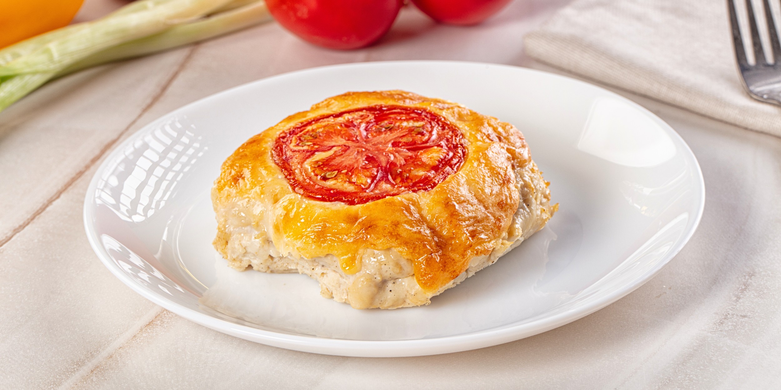 Запечённое куриное филе в сметанном соусе