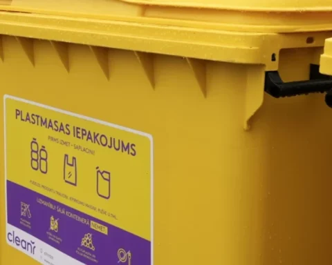 Жители Икшкиле протестуют против закрытых контейнеров для сбора мусора