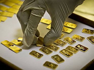 Золото подорожало до исторического максимума на фоне тарифов США и ситуации с Гренландией