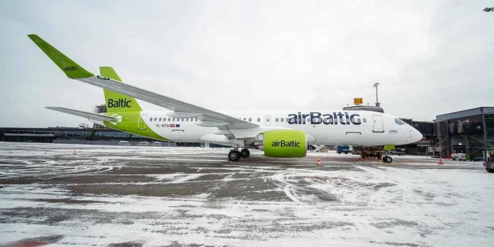 AirBaltic приняла в Риге новый Airbus A220-300, флот теперь состоит из 54 самолётов
