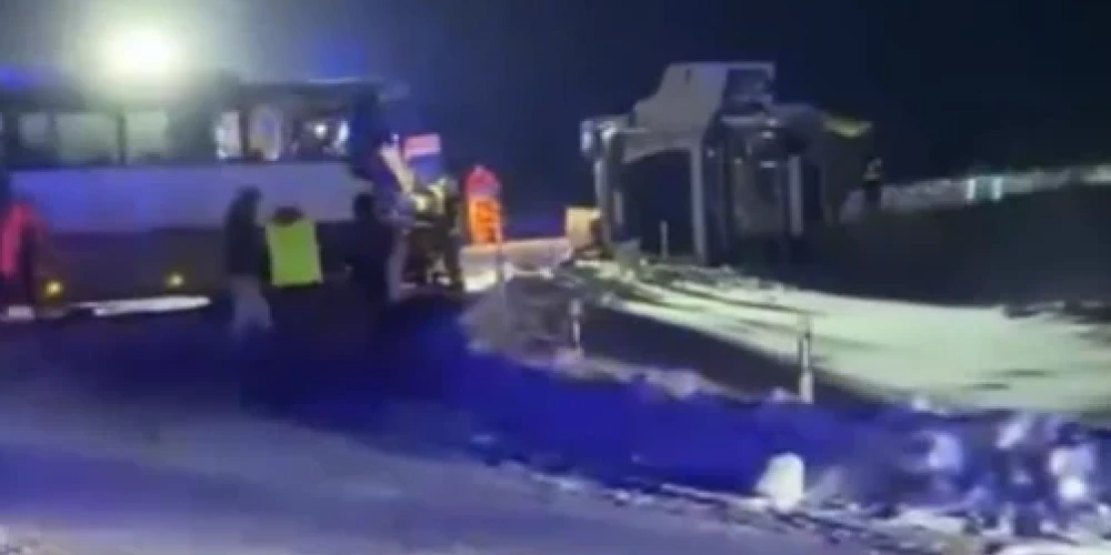 Ампутация обеих ног пострадавшему водителю в аварии на Лиепайском шоссе