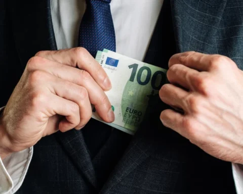 Бизнесмен из Пририжья выиграл почти 36 тысяч евро, но не доволен результатом