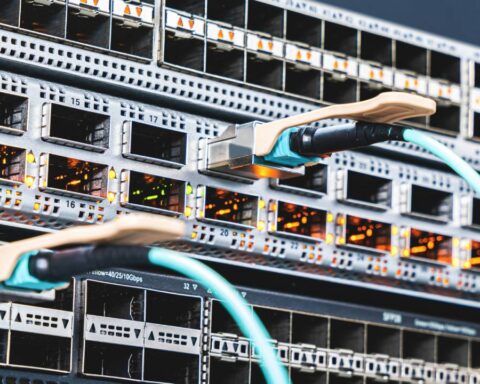 Цифровая инфраструктура бизнеса: как выбрать сервер или облачную платформу в 2026 году