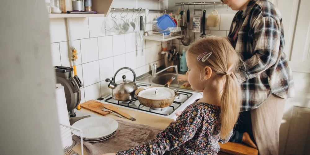 Декретный отпуск в Латвии может негативно повлиять на будущее пенсионное обеспечение женщин