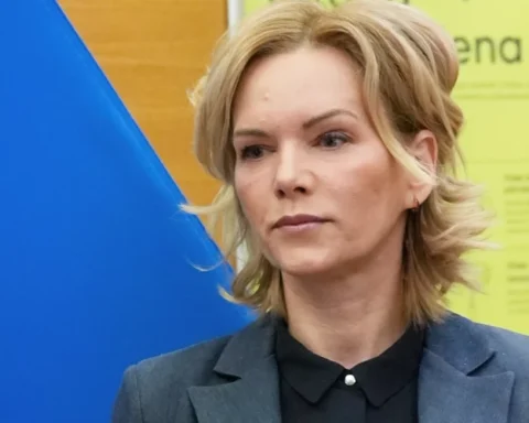 Демография в Латвии упала ниже прогнозов: 2000 нерожденных детей — результат госполитики