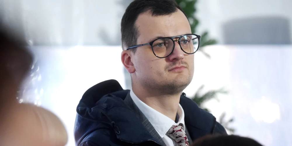 Депутат Сейма заявил о жесткой позиции по мигрантам под давлением Национального объединения